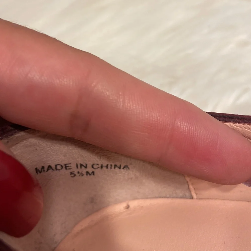 Kate Spade Courtney Grommet Slip On Burgundy Size 5 1/2 - Picture 9 of 11